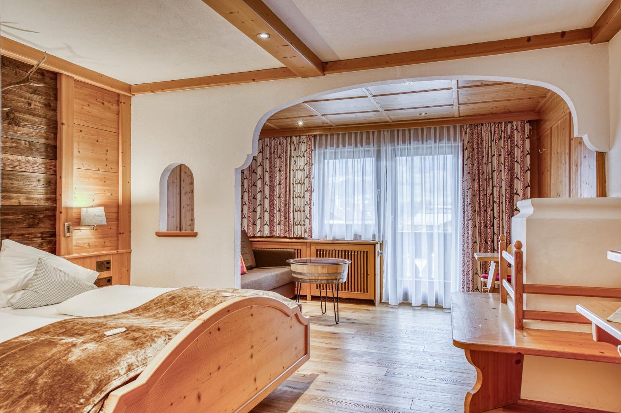מידרס Hotel Alpenstolz חדר תמונה
