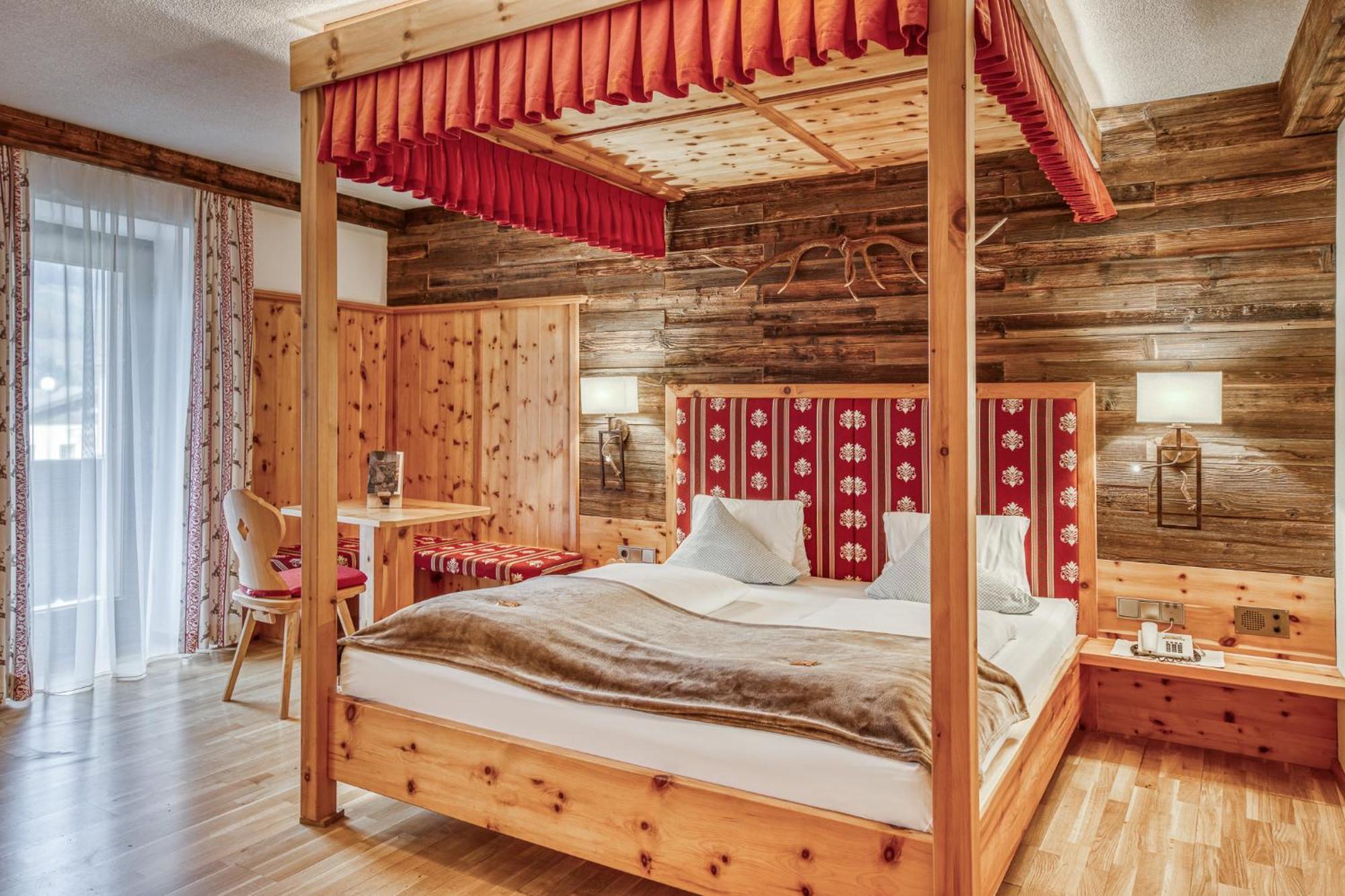 מידרס Hotel Alpenstolz חדר תמונה