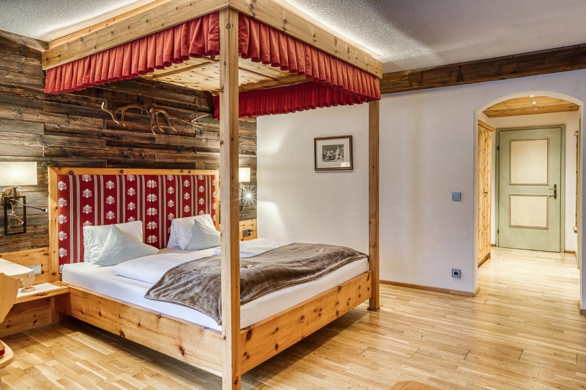 מידרס Hotel Alpenstolz חדר תמונה