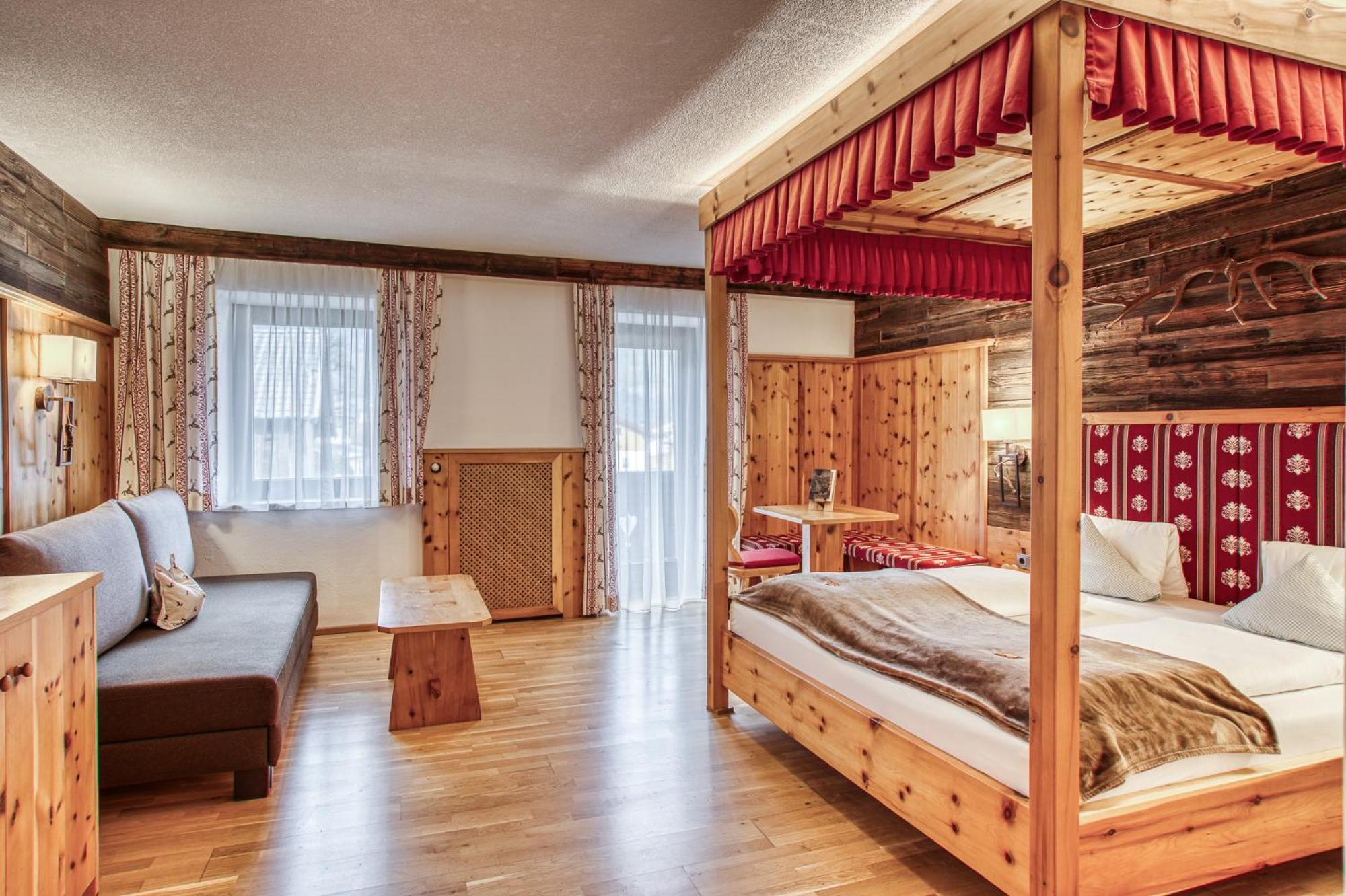 מידרס Hotel Alpenstolz מראה חיצוני תמונה