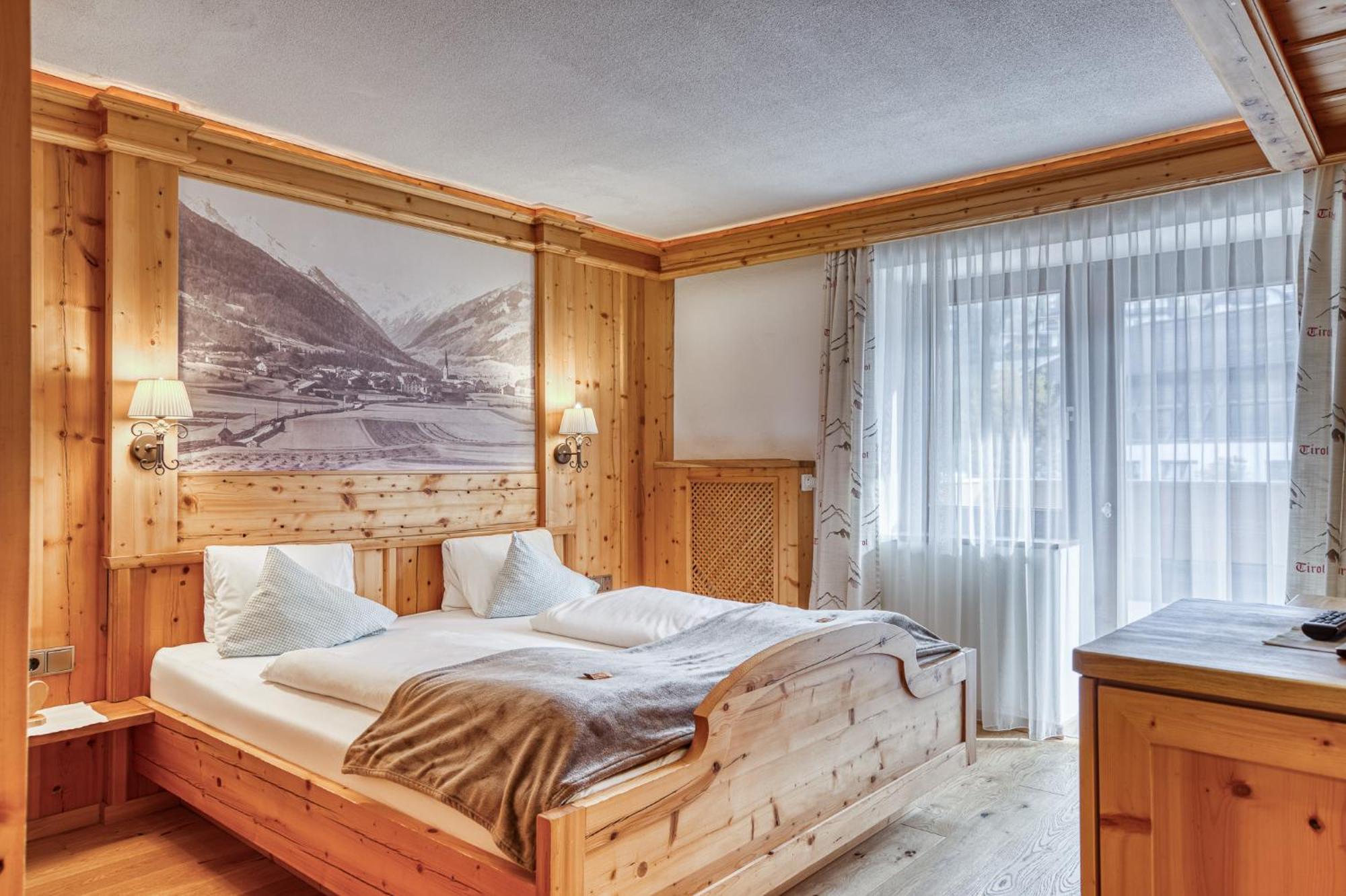 מידרס Hotel Alpenstolz מראה חיצוני תמונה